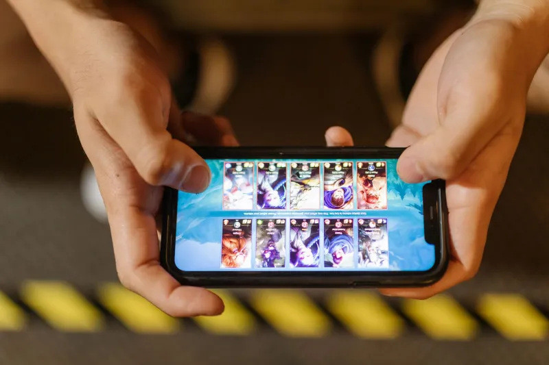 The 30-Second Trap: How Game Designers Engineer the Moment You Decide to Stay